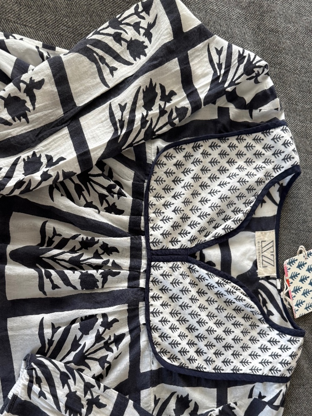 SZ BLOCKPRINTS, HAND BLOCKED/PRINTED, JAIPUR DRESS IN NAVY PALLADIO GRID - Picture 7 of 16